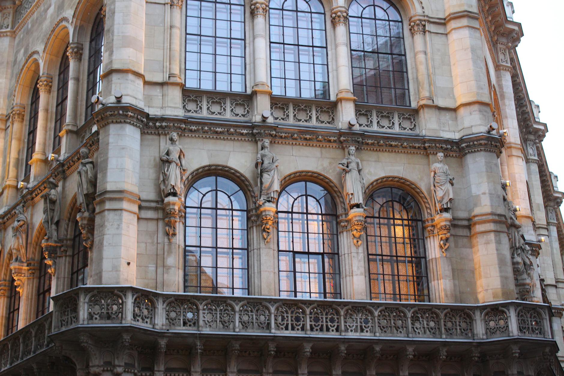 Historische Gründerzeit-Fassade im 8. Bezirk